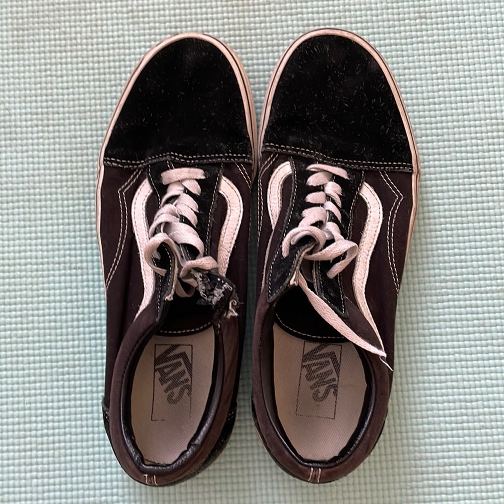 VANS Original 9.5mens / 11 women’s Black and White